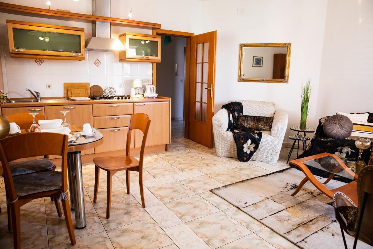 Villa Mareonda - Apartments Sussurro Ρόβινι Εξωτερικό φωτογραφία