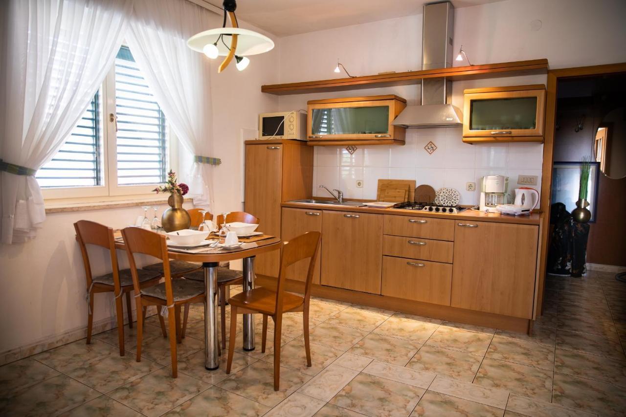 Villa Mareonda - Apartments Sussurro Ρόβινι Εξωτερικό φωτογραφία